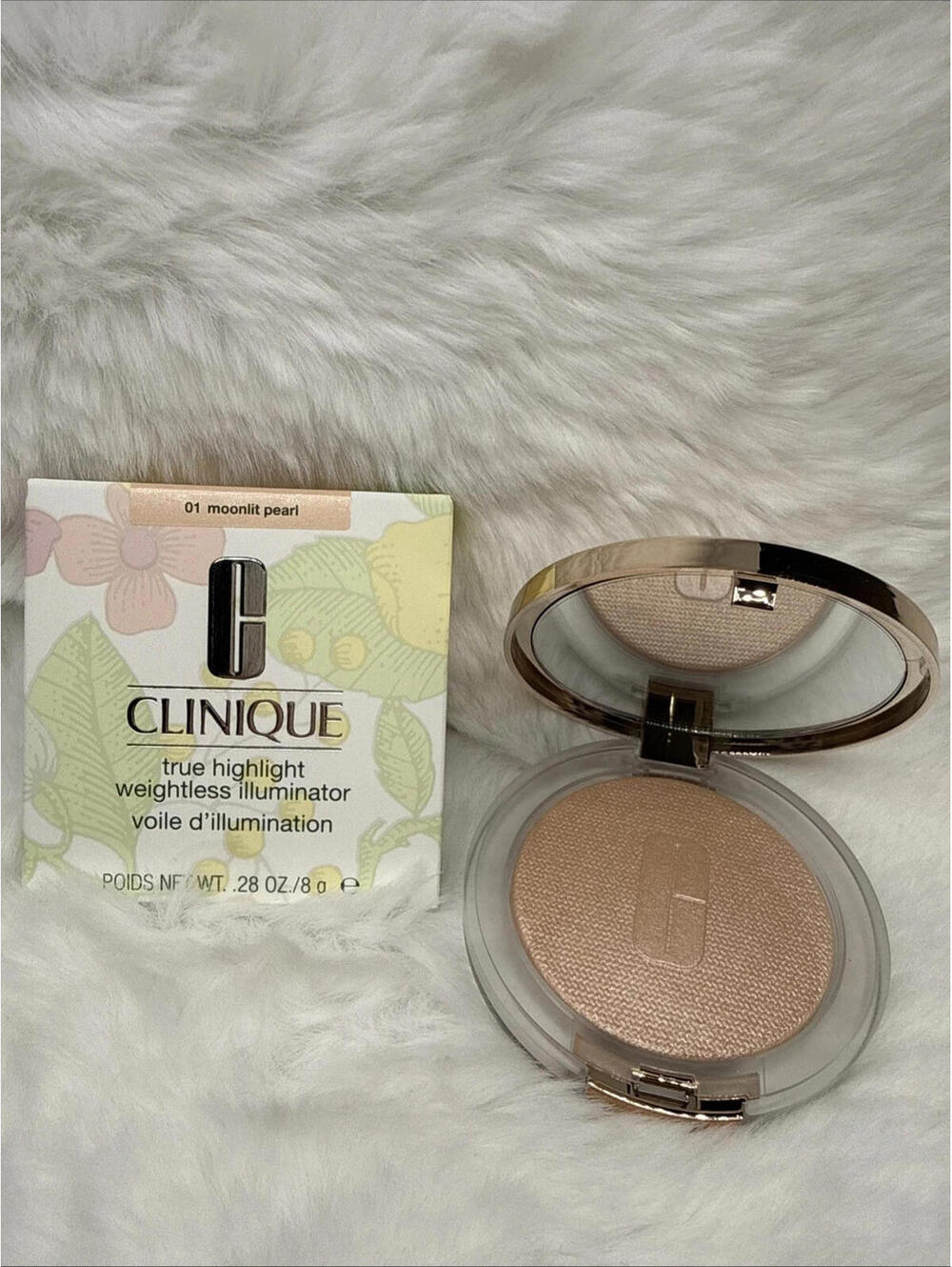 Clinique True Highlight Weightless Illuminator (01 Moonlit Pearl)